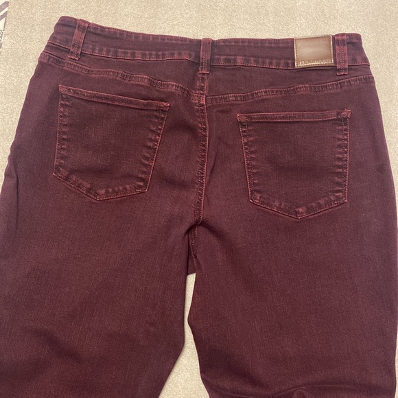 Jeans - Picture 2 of 6